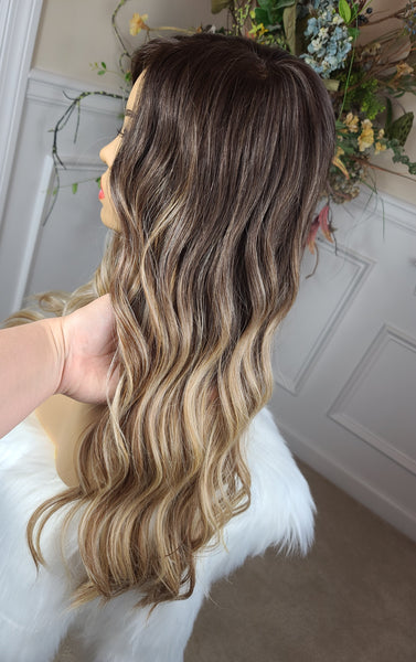 "Karla" - Full Monofilament Lace Front wig (caramel balayage)