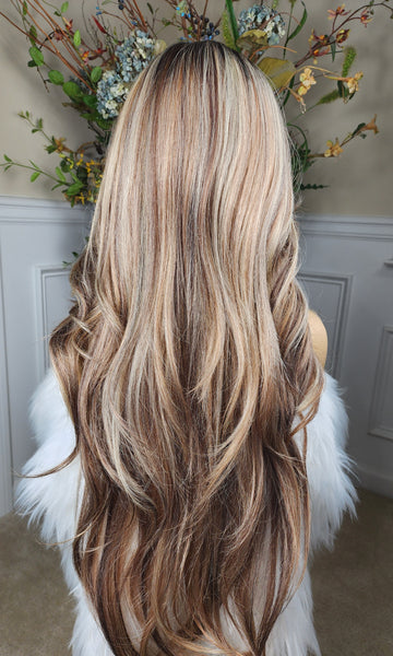 "Elaine" - curtain bang unit (brown caramel with highlights) long with layers (Bobby pink not included)