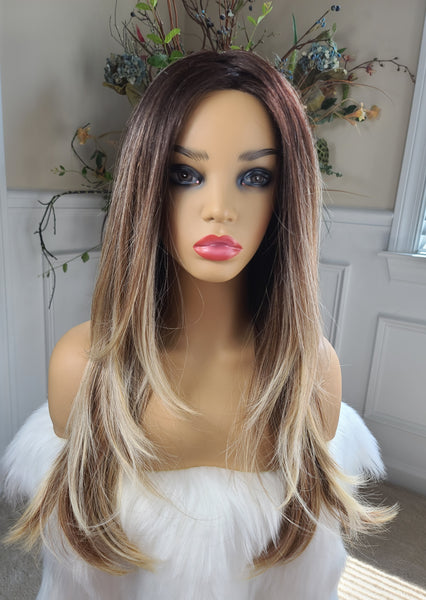 "Daytona" - Lace front, full monifilament (Caramel Balayage)