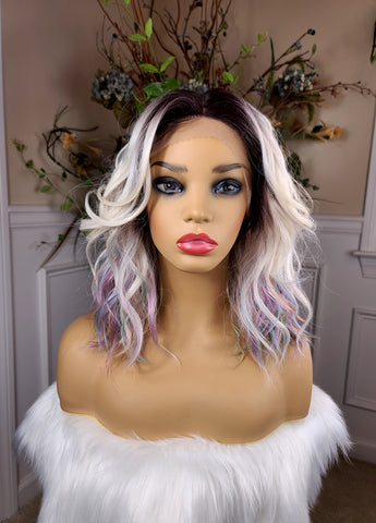 "Leah" silver - Lace front , deep middle part